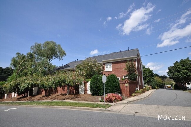 Building Photo - 2708 Dilworth Heights Ln