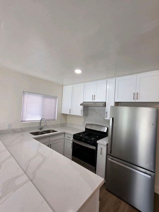 Building Photo - 3637 E. 8th St. #1, Long Beach, CA 90804