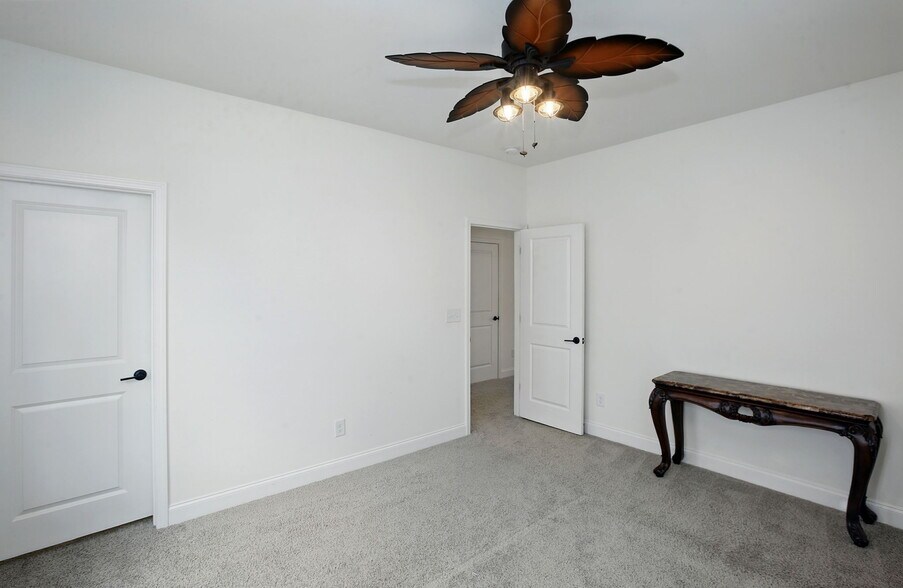 Building Photo - 17113 Sand Bank Rd