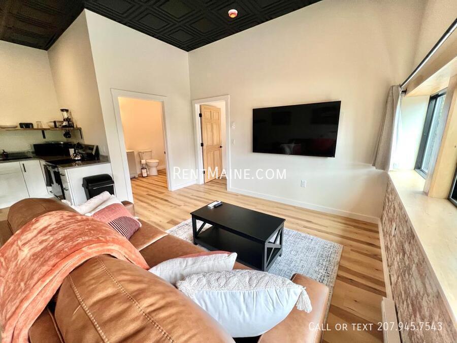 Building Photo - 113 N Lancey St