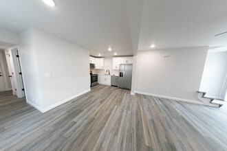 Building Photo - 366 SE 85th Rd