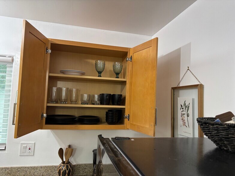 Building Photo - 329 E Mendocino Ave