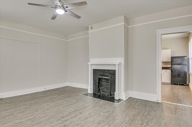 Building Photo - 106 Ellis St