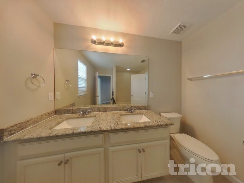 Building Photo - 12447 Trailhead Dr