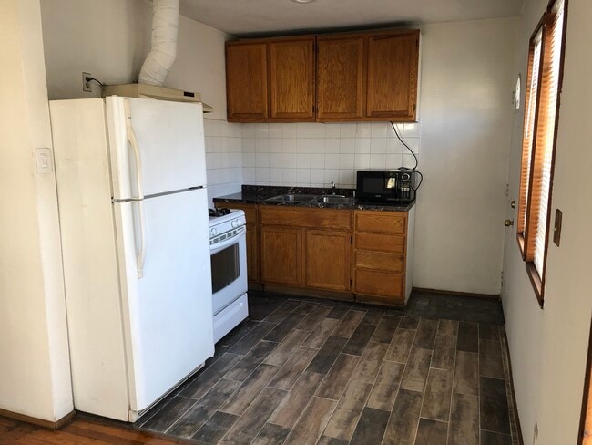 Building Photo - 8624 Olin St