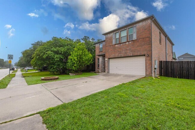 Building Photo - 407 Greener Dr
