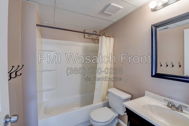 Building Photo - 794 E Savannah Ct