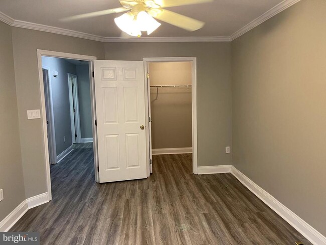 Building Photo - 831 Herring Creek Ct