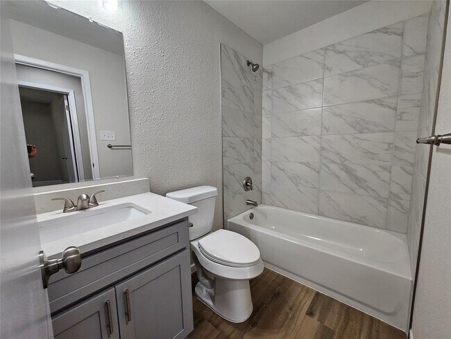 Building Photo - 1416 Hyridge Cir