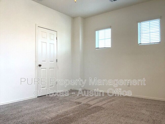 Building Photo - 2305 Twisted Willow Ln