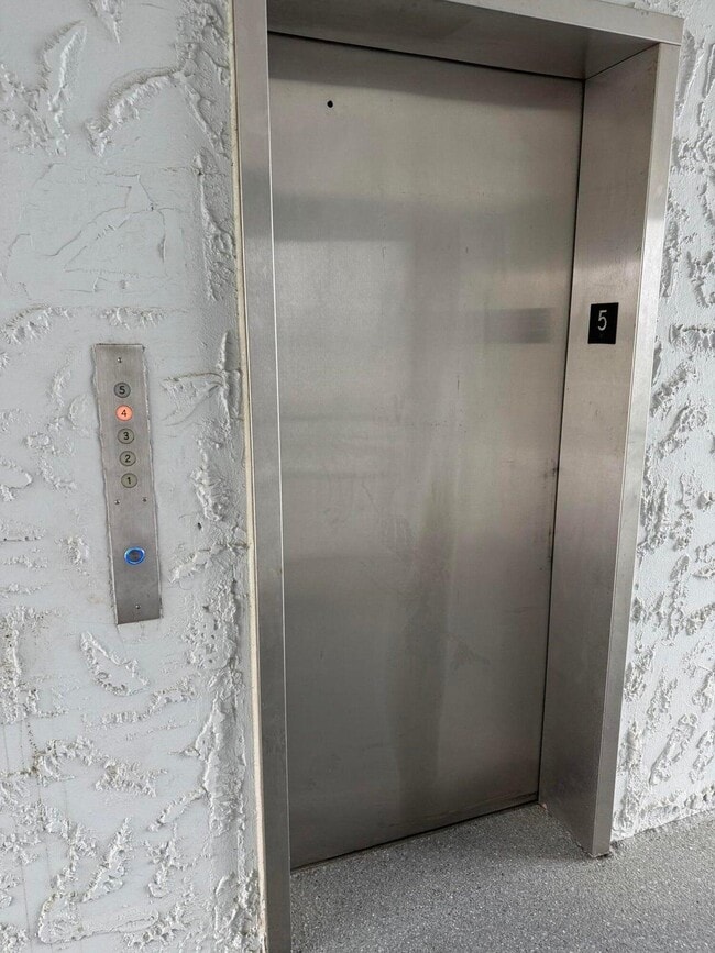 Building Photo - 3857 Indian Trail