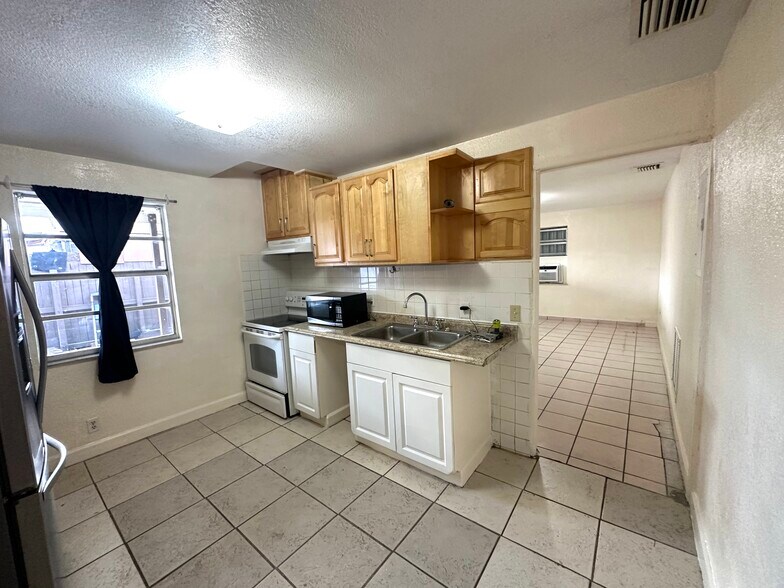 Building Photo - 4763 NW 3rd St