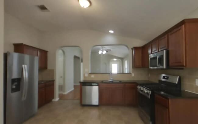 Building Photo - Spacious, Stylish, and Simply Perfect — 3-Bedroom Home