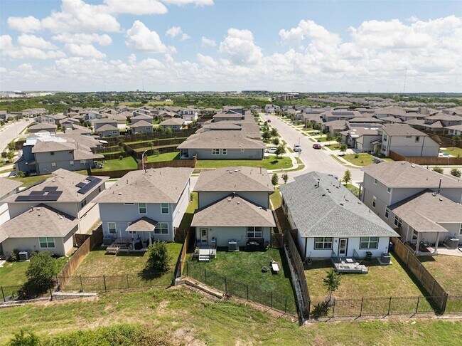 Building Photo - 7713 Saddle Up Dr