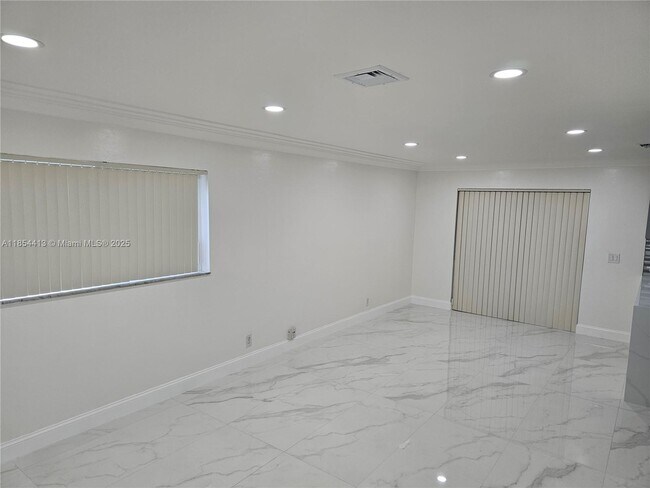 Building Photo - 3800 NW 110th Ave