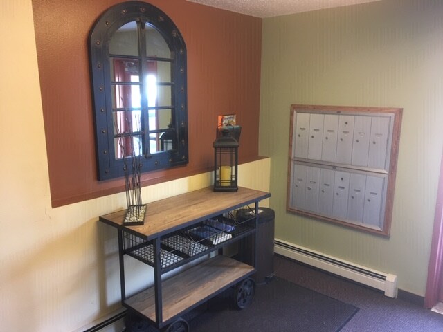 Building Photo - 1608 Palm Ct