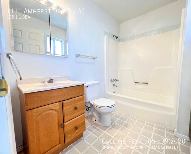 Building Photo - 1111 Amherst Dr SE