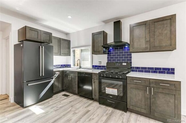 Building Photo - 4530 Clayton St