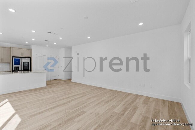 Building Photo - 146 W Ft Bragg Pl