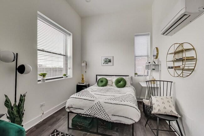 Building Photo - Brand New Studio Apartments in Uptown