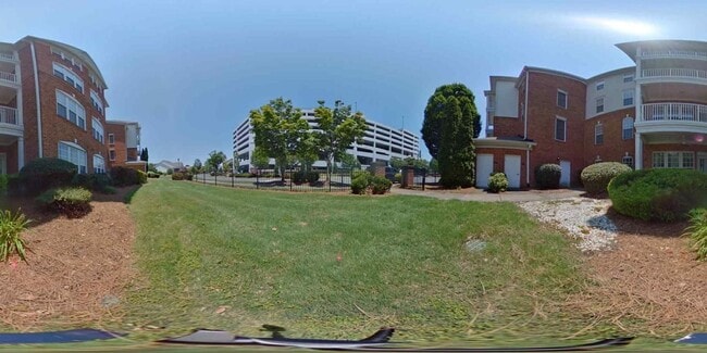 Building Photo - 14817 Santa Lucia Dr