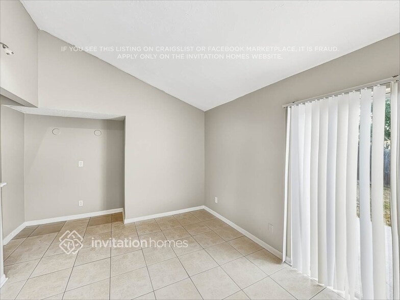 Building Photo - 6044 Francis Dr