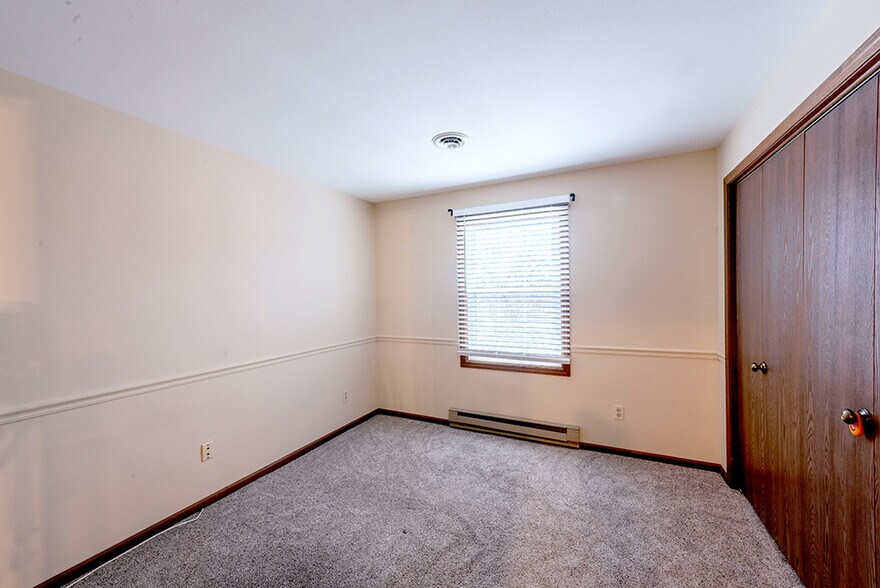 Building Photo - 6920 Mariner Dr