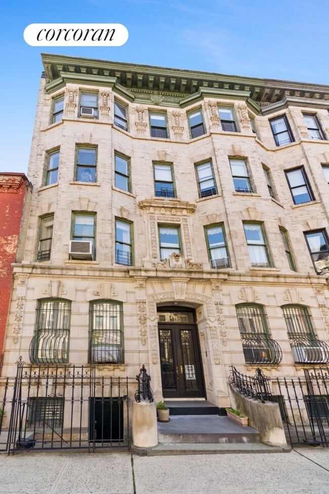Building Photo - 201 St James Pl