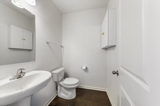 Building Photo - 2217 Venture Dr