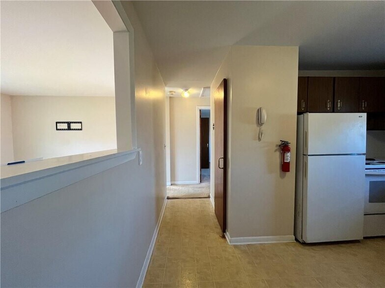 Building Photo - 70 Carroll Ave