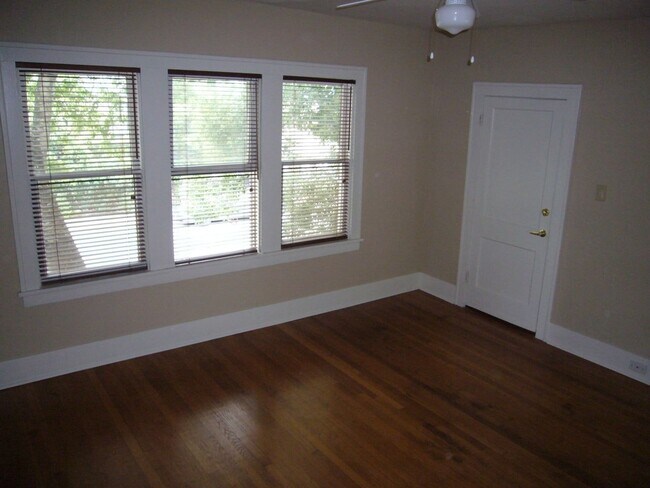 Building Photo - 1118 Autrey Street, Unit 4