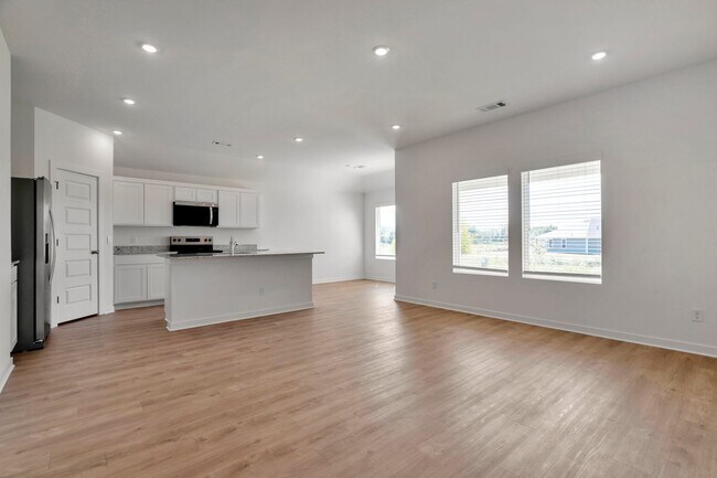 Building Photo - Brand-New 3 Bedroom Home in Prairie Grove!...