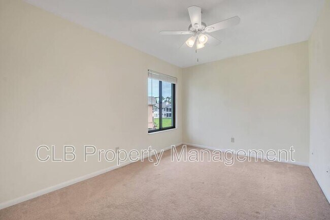 Building Photo - 114 Blue Heron Dr