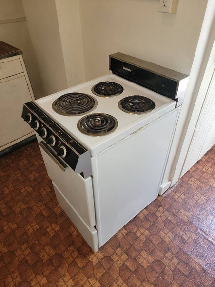 Building Photo - 547 Niagara St