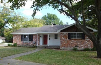Building Photo - 3802 Savannah Dr