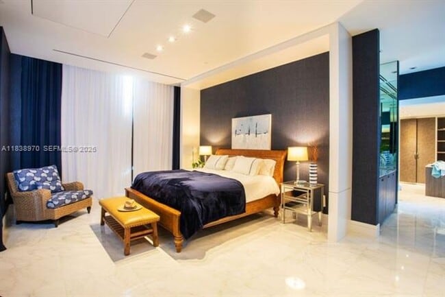 Building Photo - 17141 Collins Ave