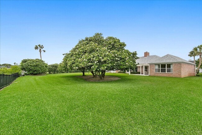 Building Photo - 16 Lavista Dr
