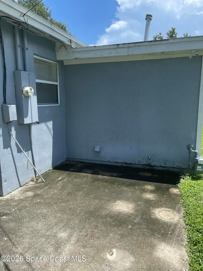 Building Photo - 405 W Rutgers St