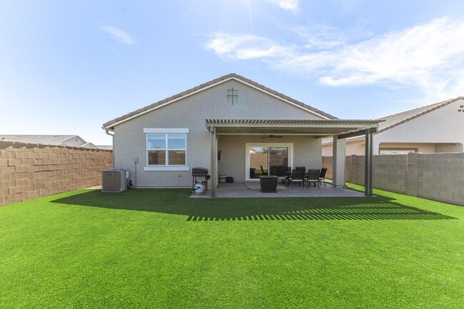 Building Photo - 1714 W Starfire Ave