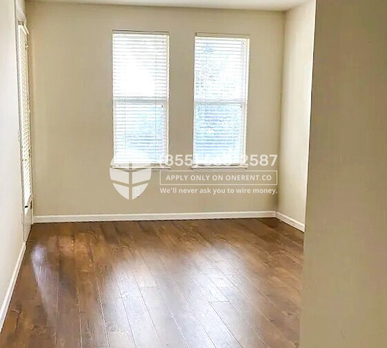 Building Photo - 38700 Tyson Ln