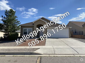 Building Photo - Spacious- 2 Living Rm/3BR/2Bath in Cabezon
