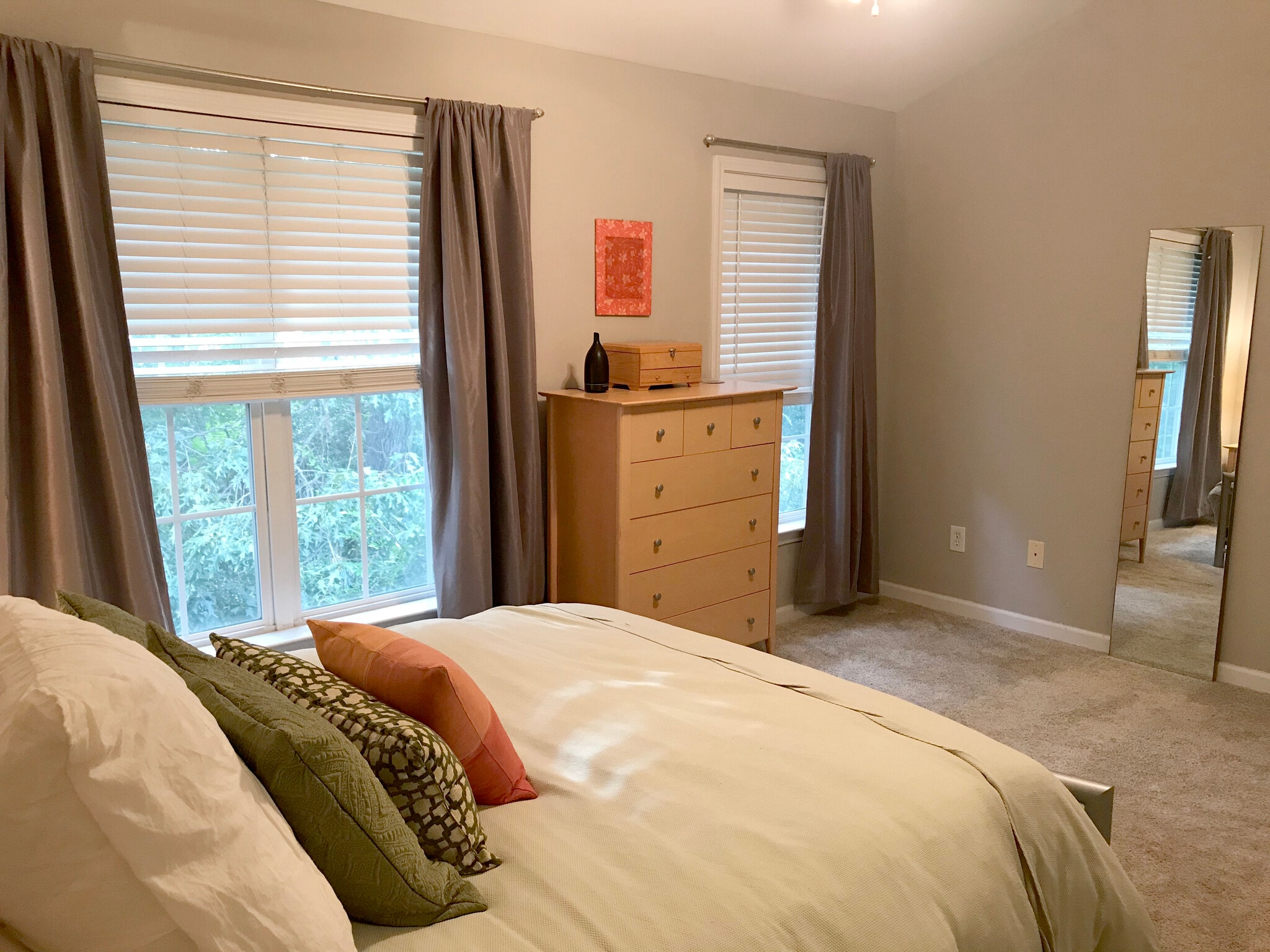 Building Photo - 1151 Village Ct SE