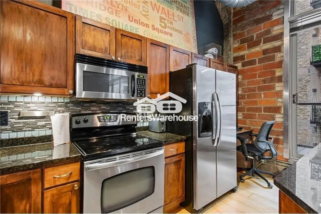 Building Photo - 521 S 7th St