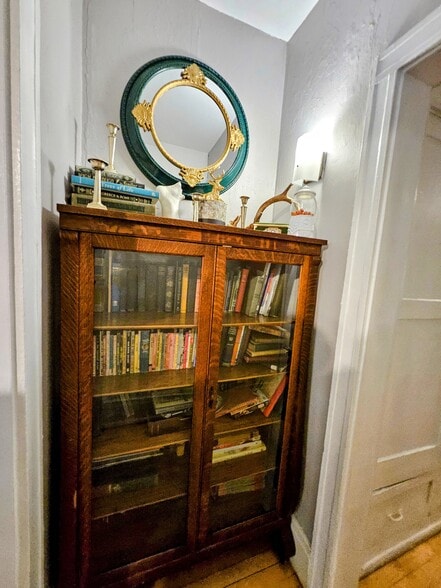 Building Photo - 2622 N Stowell Ave