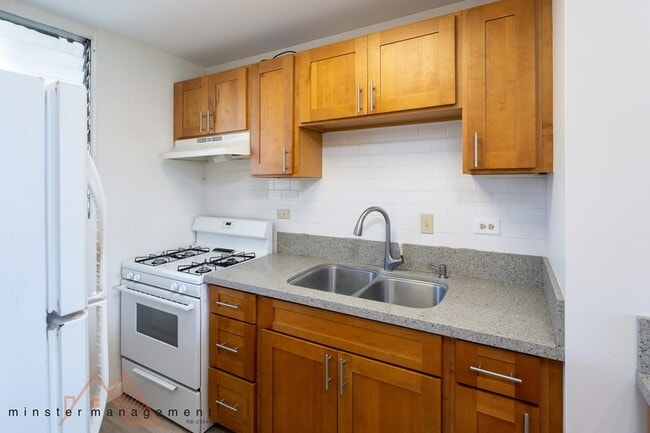 Building Photo - 949 Ala Nanala St