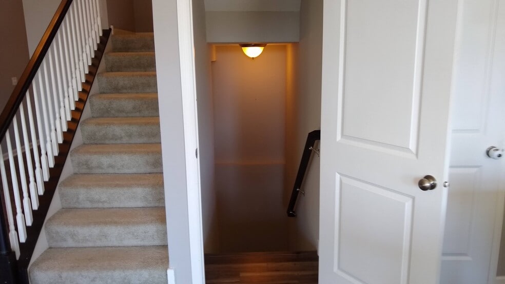 Building Photo - 6953 Archer Trl