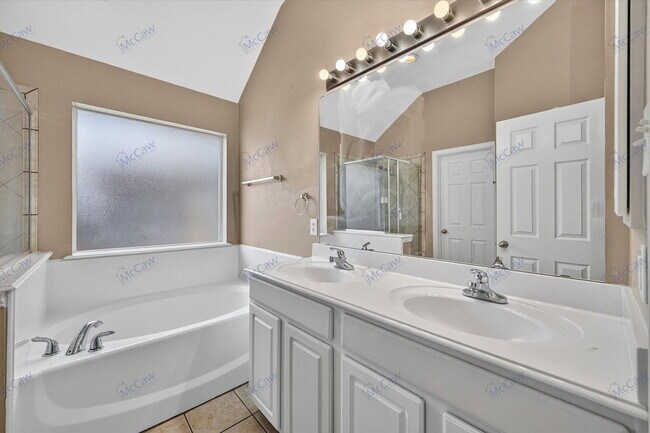 Building Photo - 9068 Weller Ln