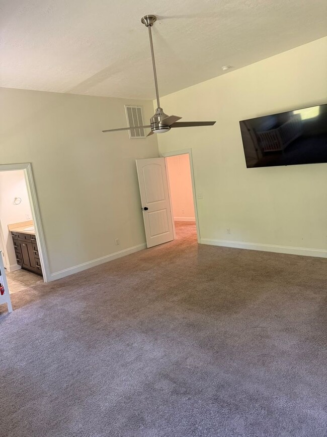 Building Photo - Welcome to your new home!