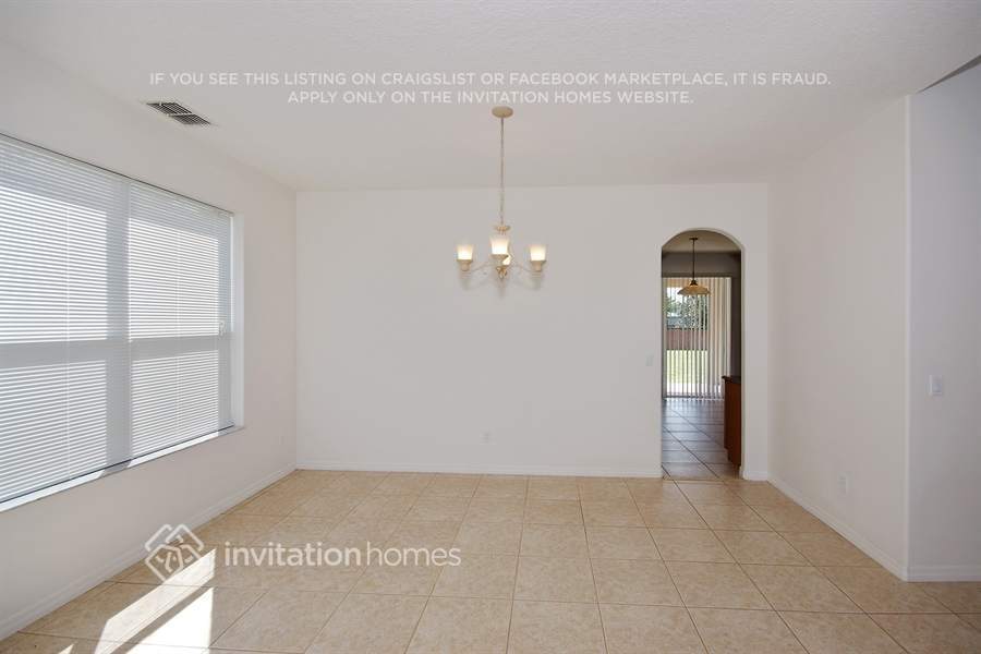 Building Photo - 2424 Laurel Blossom Cir