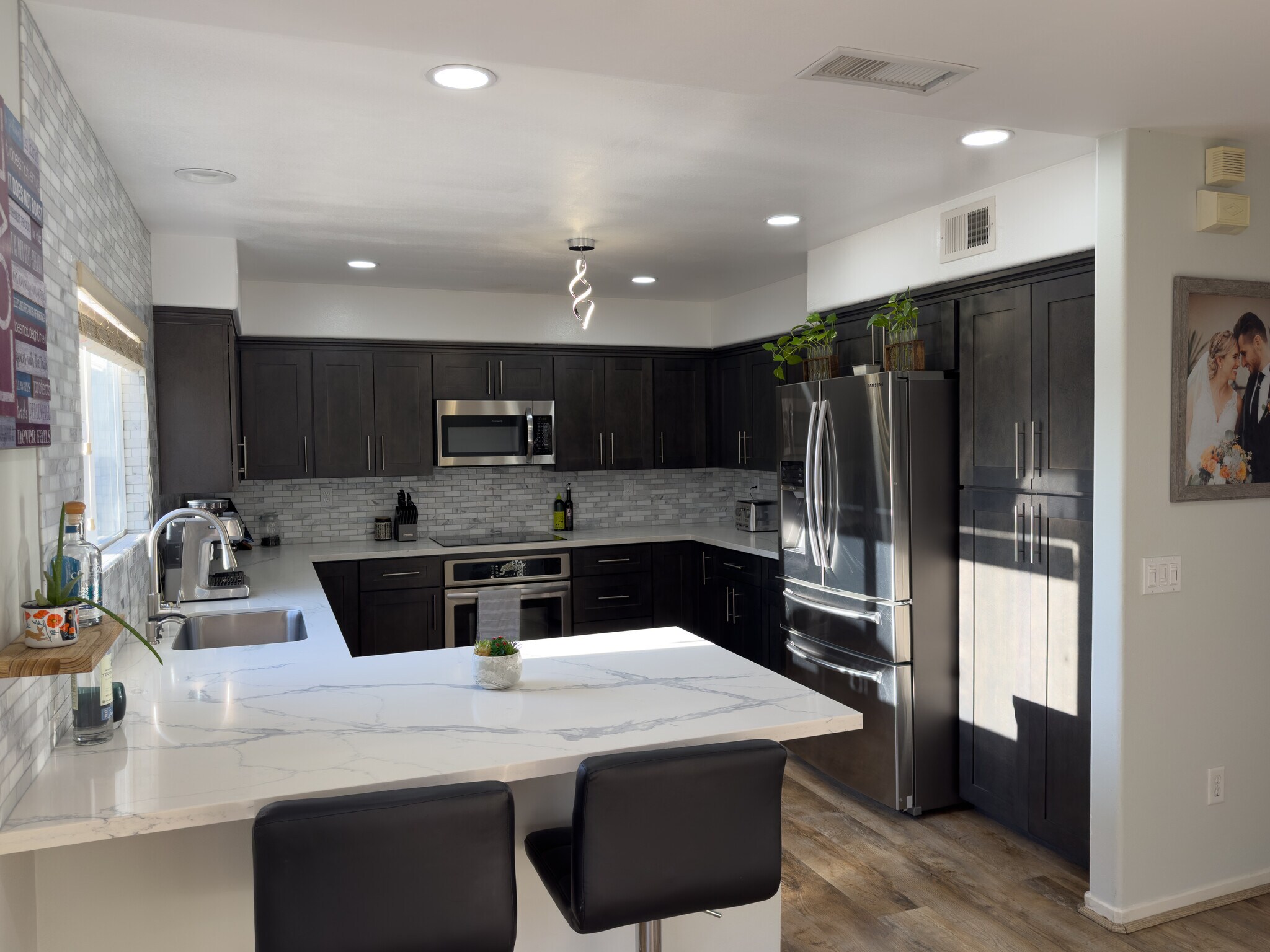 Building Photo - 8932 Gateway View Ct
